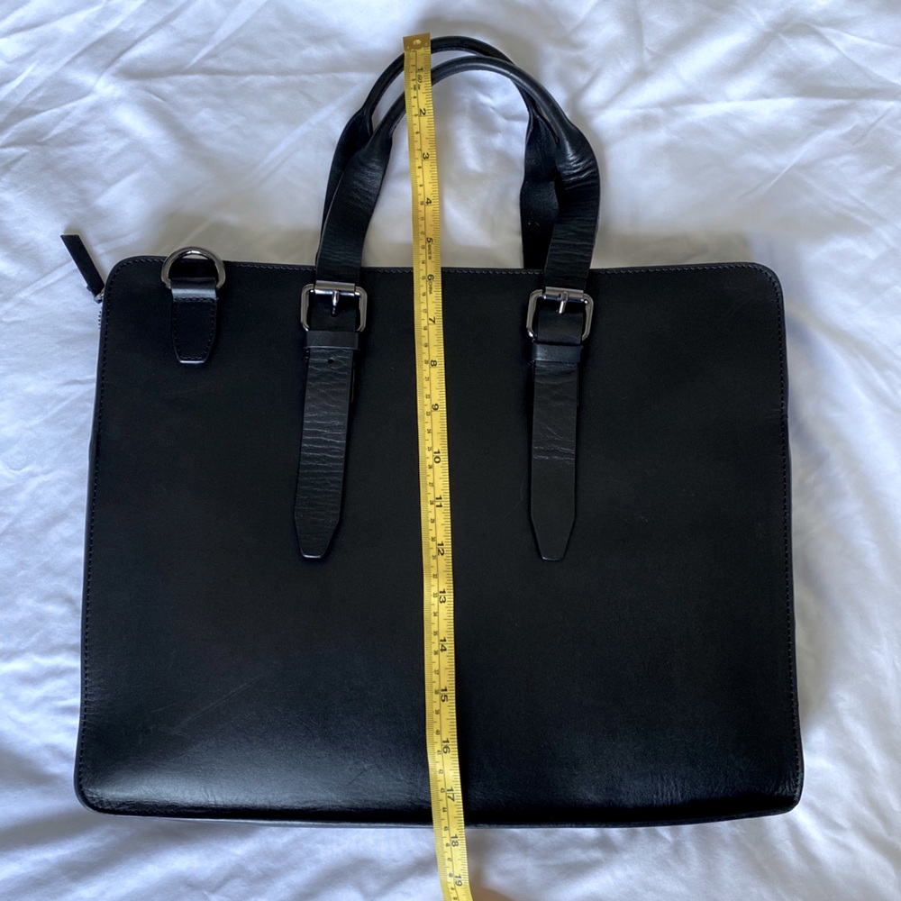GUC Leather bag